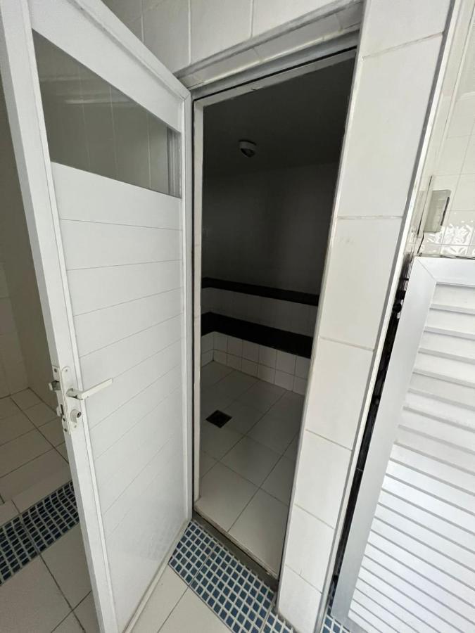 Apartamento No Guaruja Enseada A Beira Mar, Otima Localidade E Com Ar Condicionado Exterior photo